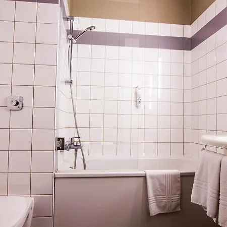 Ibis Colmar Est - Restaurant En Alsace Otel 3*